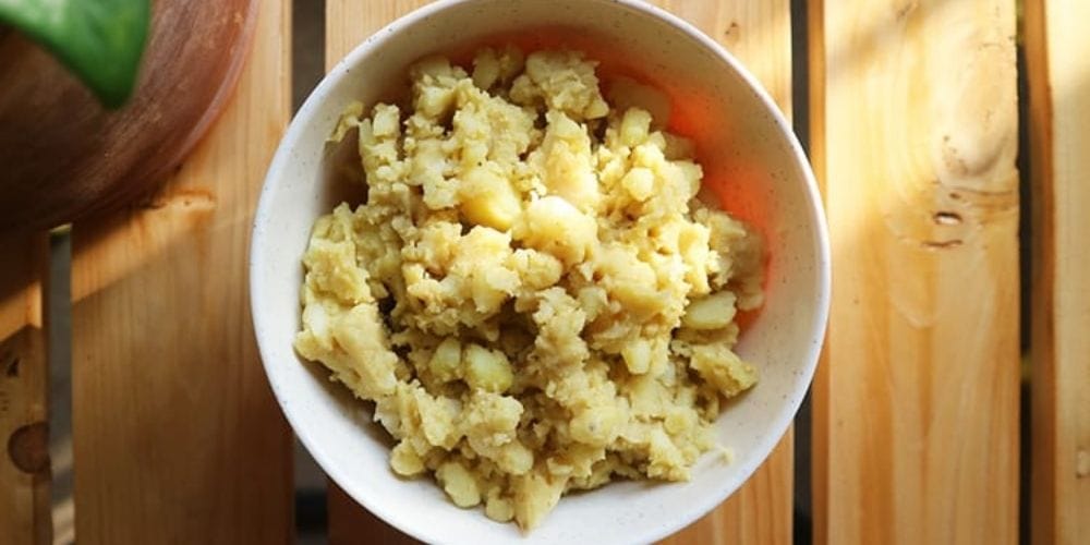 Spicy Nepali Aloo Choka (Mashed Potatoes) by Full Time Explorer