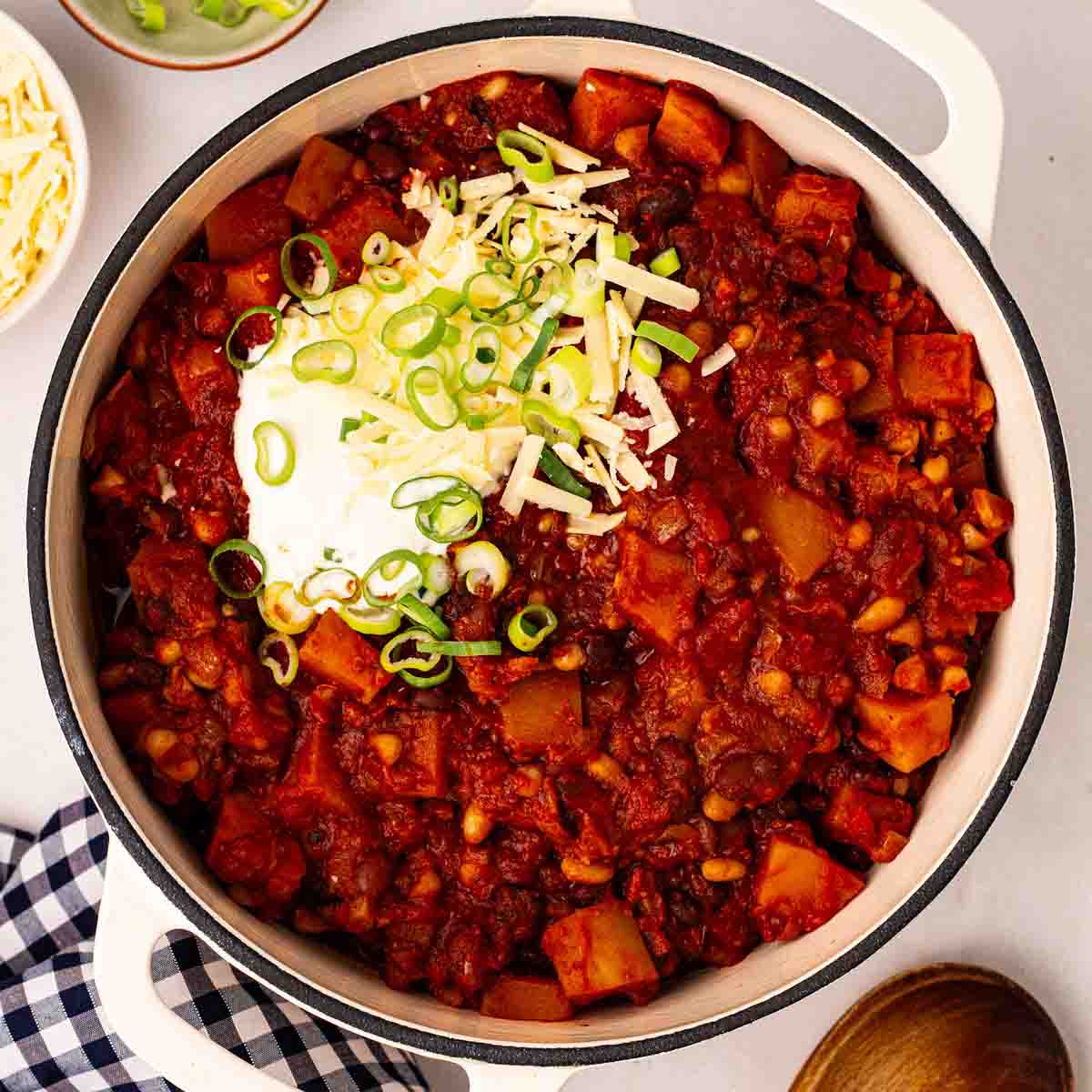 Vegetarian Chilli by Taming Twins