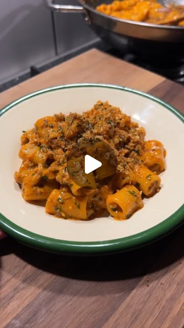 Sausage Gochujang Rigatoni by Xiengni