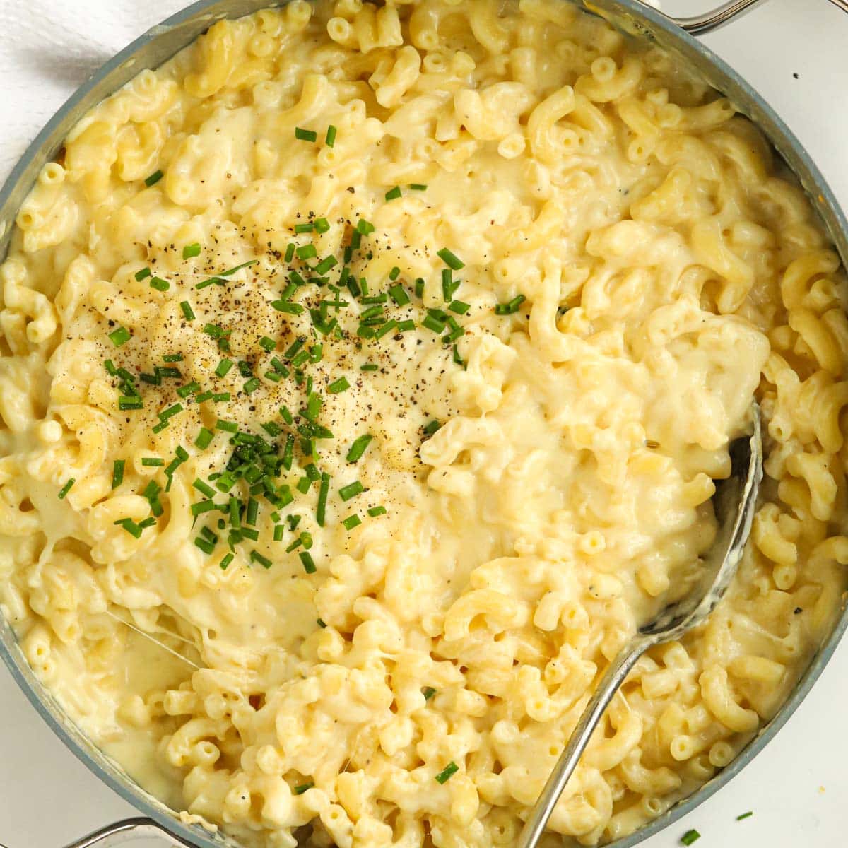 Easy One-Pan Macaroni Cheese by Taming Twins