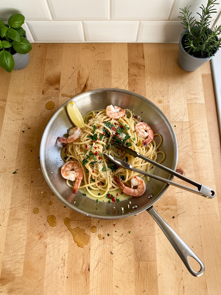 Garlic Butter Prawn Pasta in 15 Minutes by Maxy69838