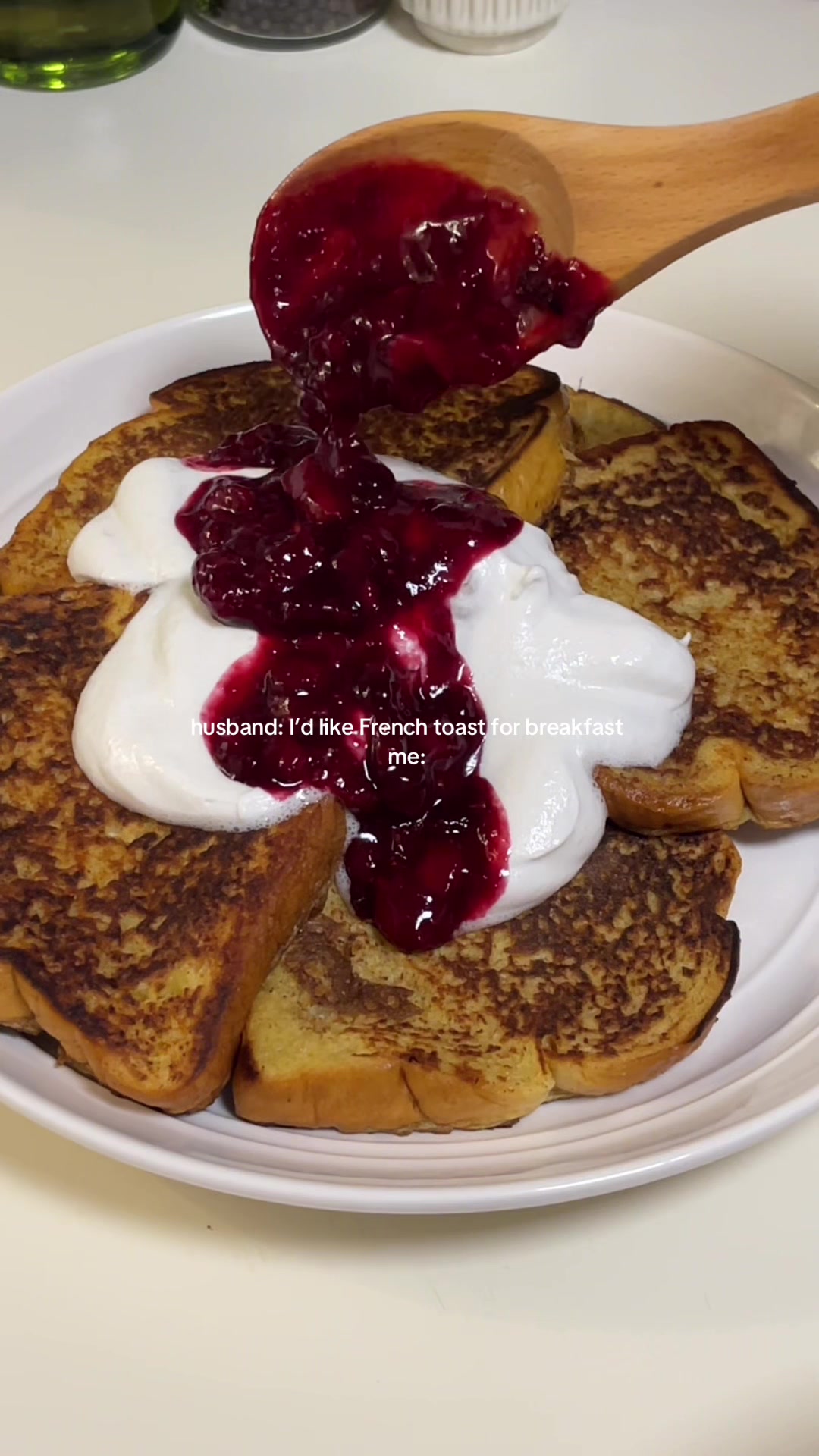Homemade berry jam by Cristiiicarrillo