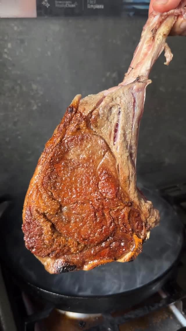 Pan-Seared Restaurant-Style Tomahawk Steak by Renzo Frias