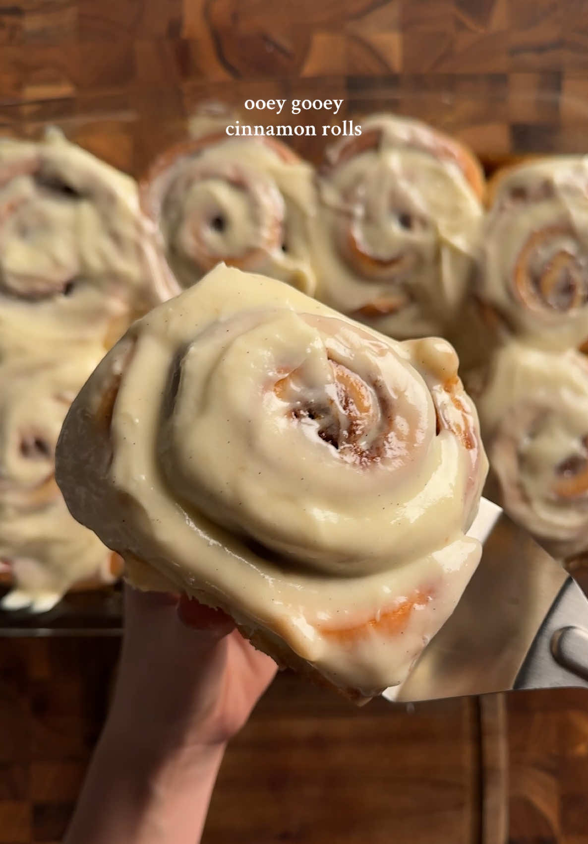 Ooey Gooey Cinnamon Rolls With Cream Cheese Icing by Emijuju