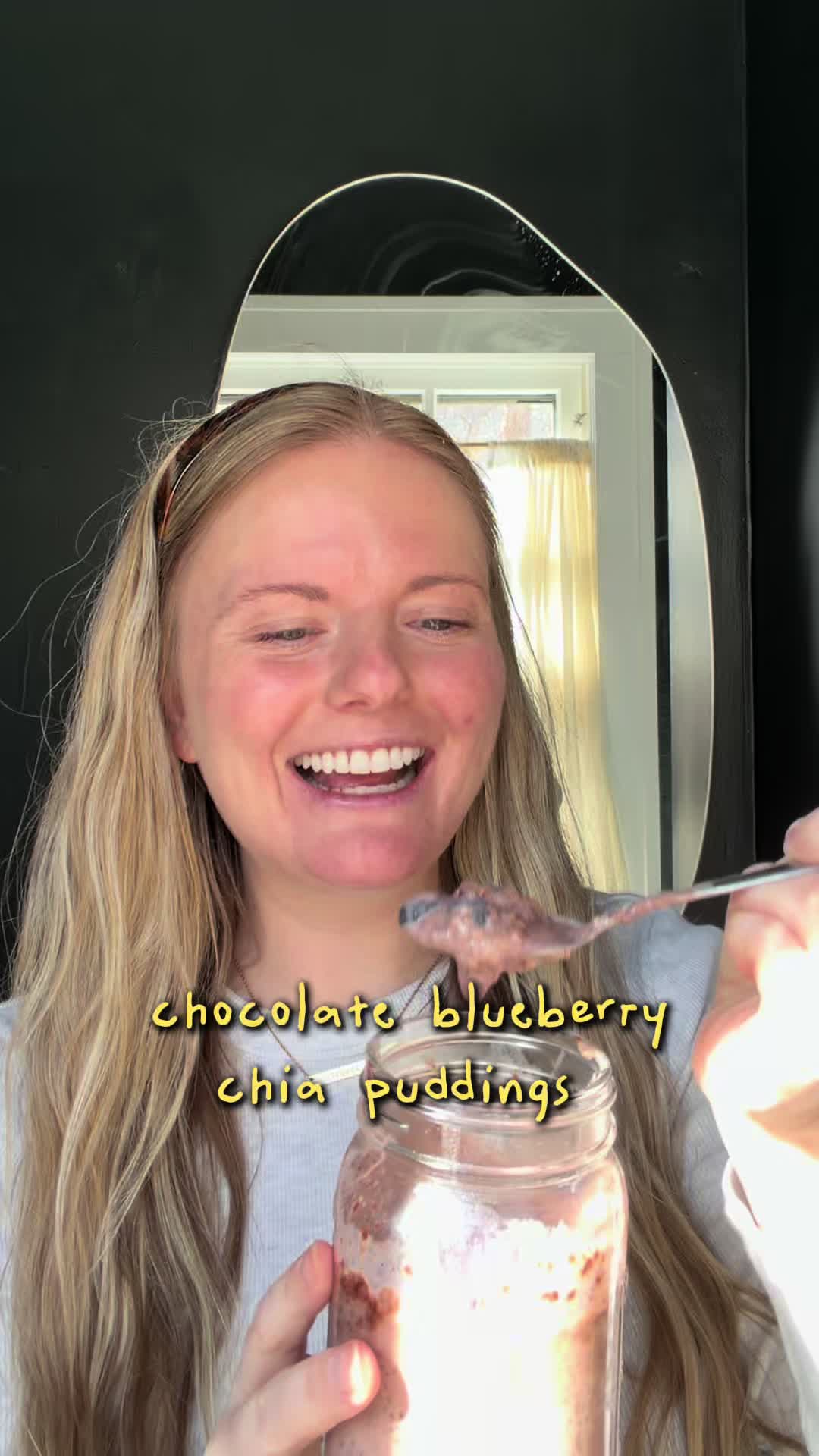 Chocolate Blueberry Chia Pudding by Itsnormalfood