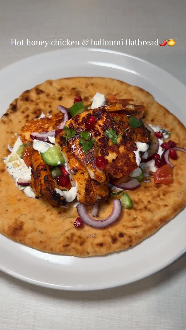 Hot Honey Chicken and Halloumi Flatbreads by Foodbyfranchi