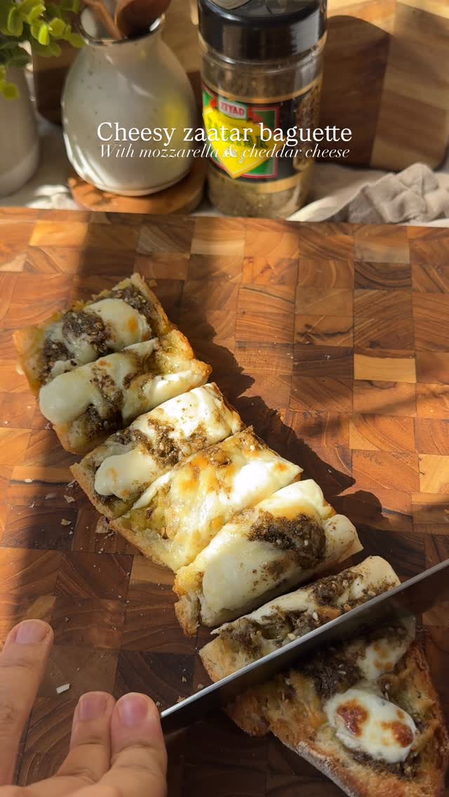 Cheesy Zaatar Baguette by Dieteticaesthetic
