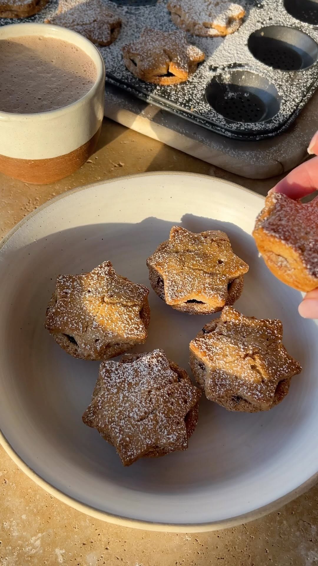 Healthy Homemade Mince Pies by Welleasy