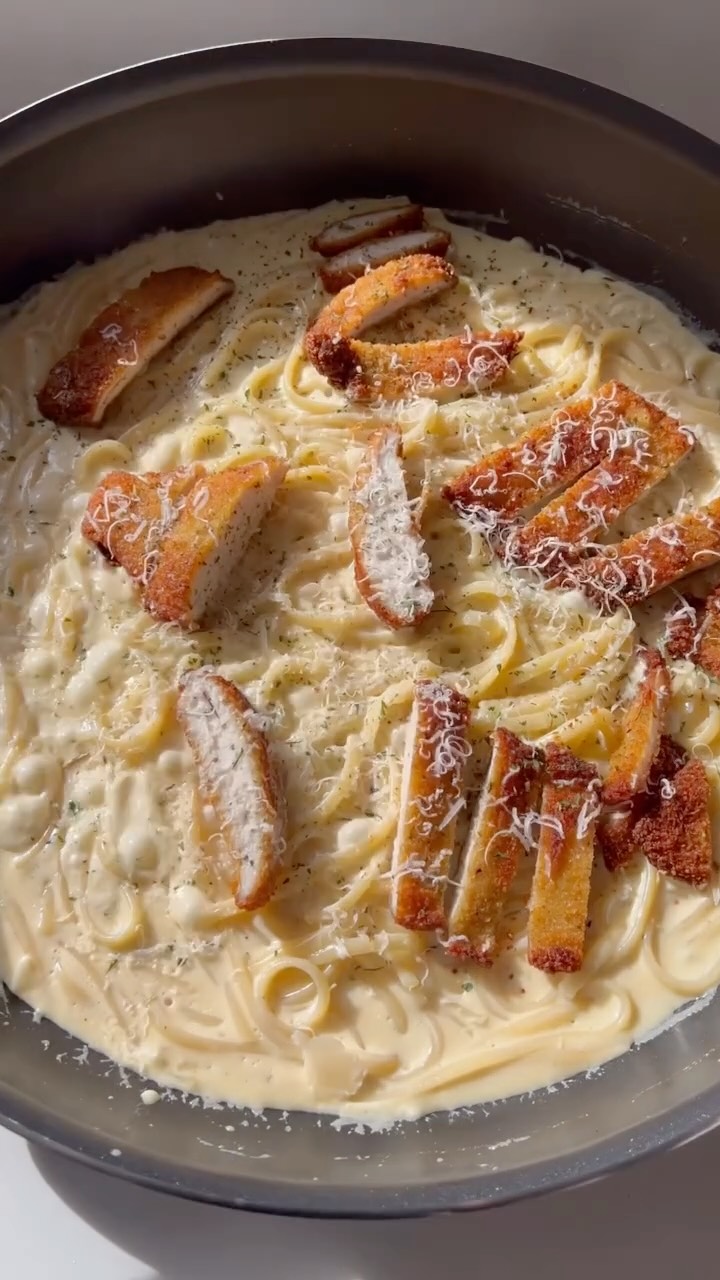 Crispy Chicken Alfredo by Thesecarbsdontcount