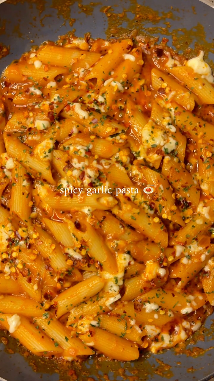 Spicy Garlic Pasta In 10 Minutes by Aadrikacooks