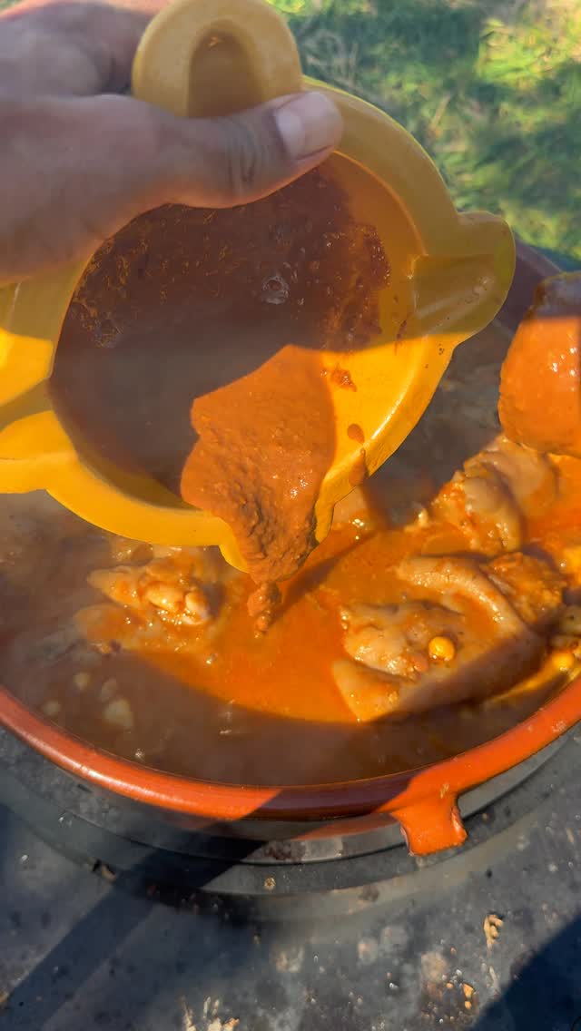 Pies De Cerdo Con Gambas by Miquelisimo