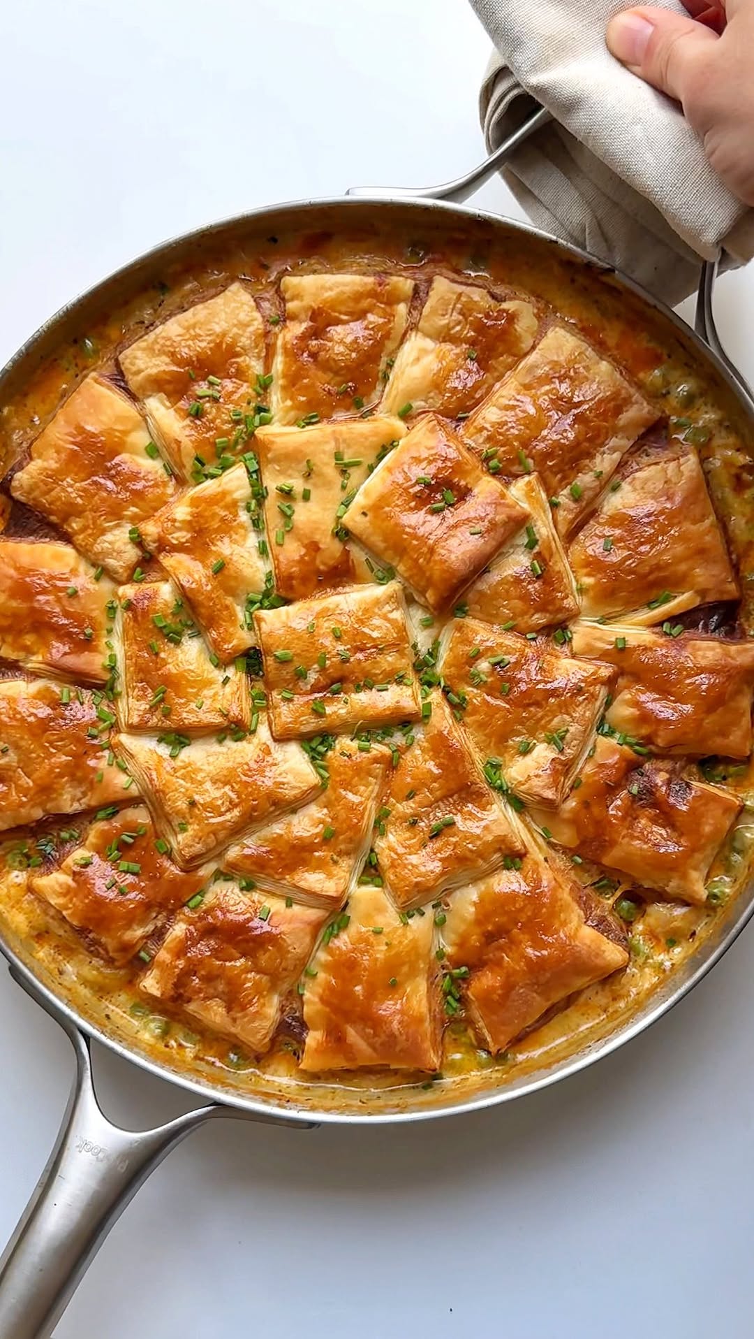One Pan Chicken and Leek Pie by Myriadrecipes Instagram