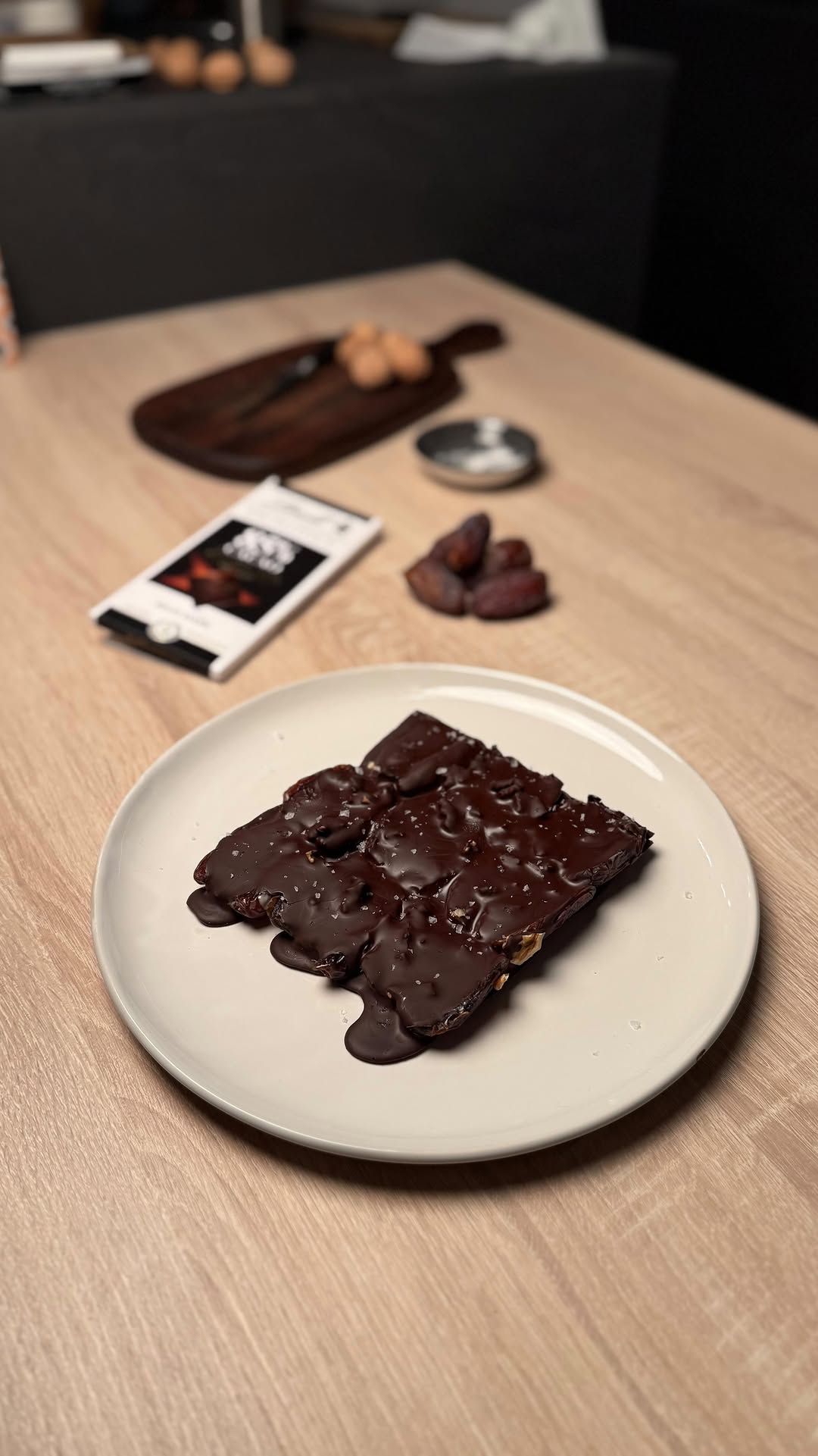 Dark Chocolate Date Bars by Tanerxaydin