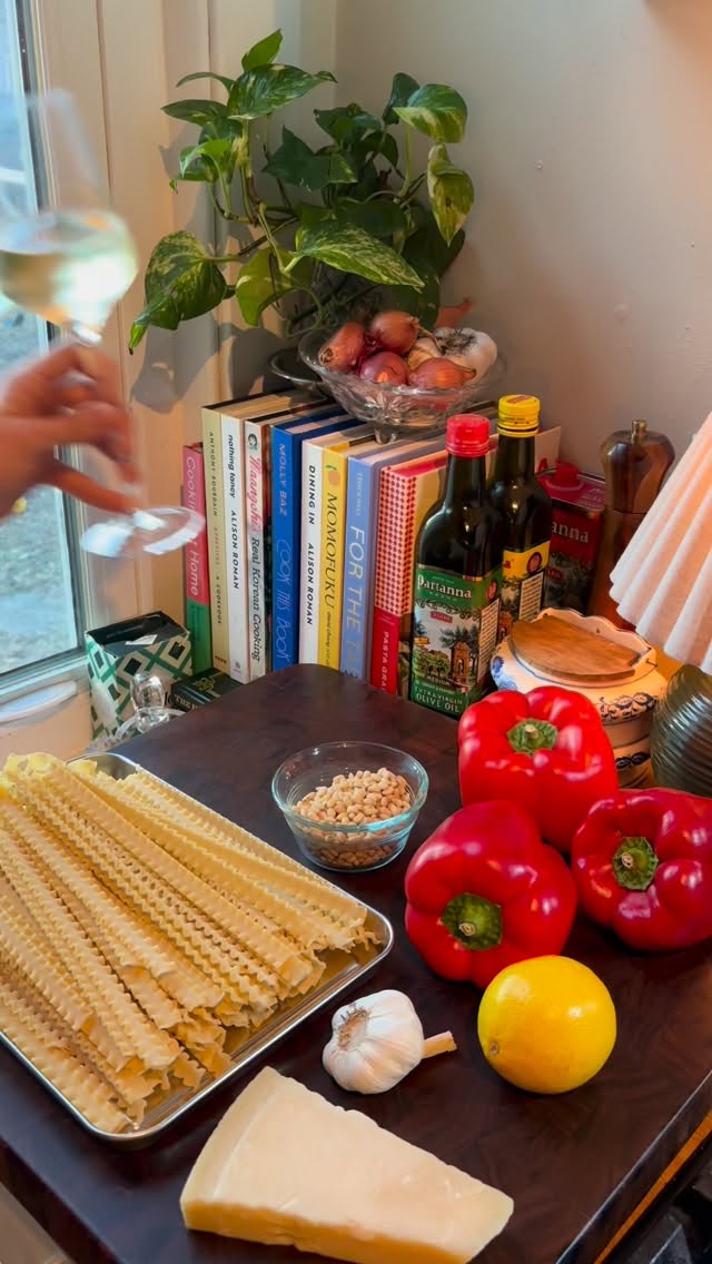 Roasted Red Pepper Pesto Pasta by Sahpaige