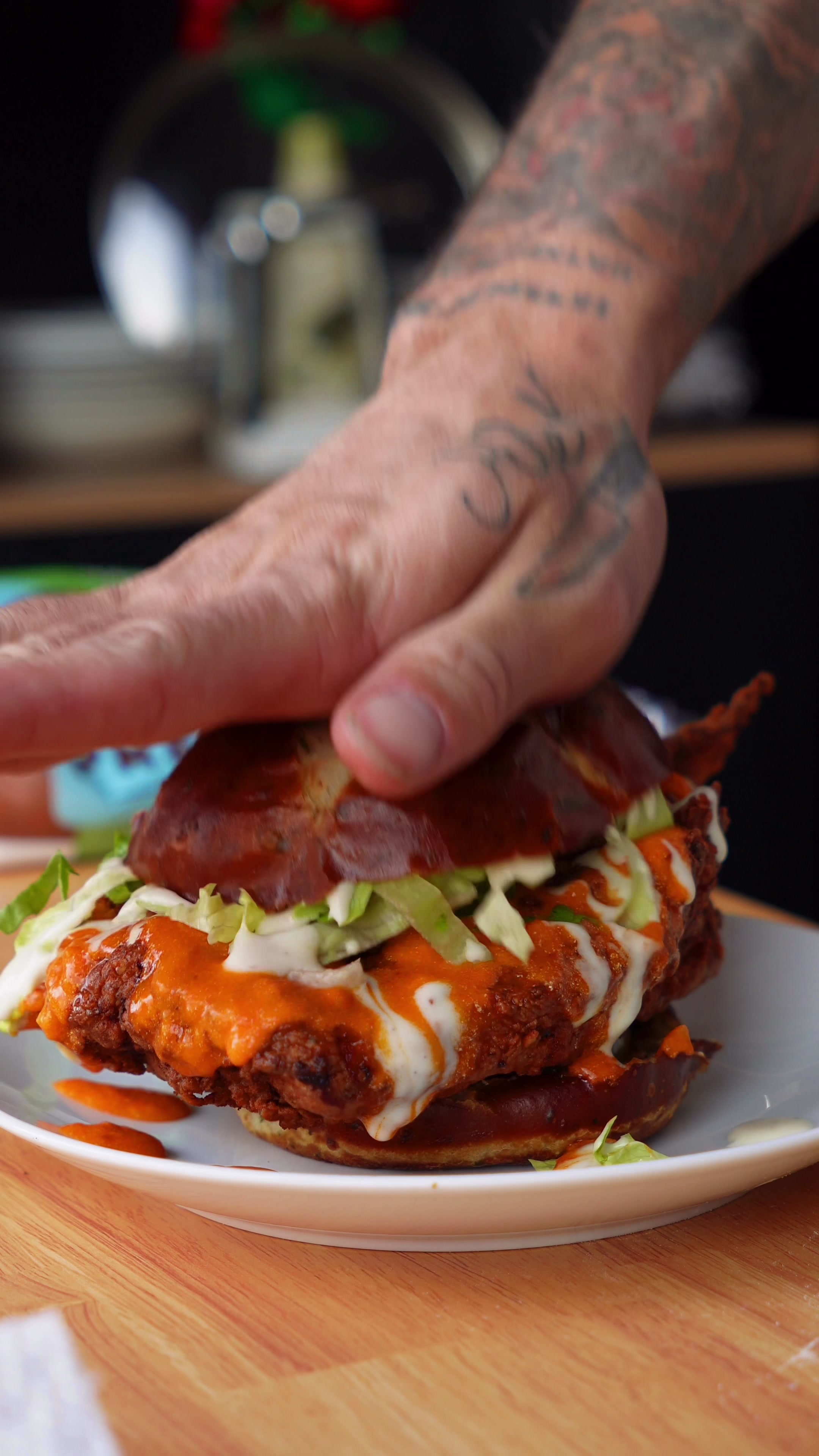 Buffalo Chicken Pretzel Sandwiches by Platesbykody