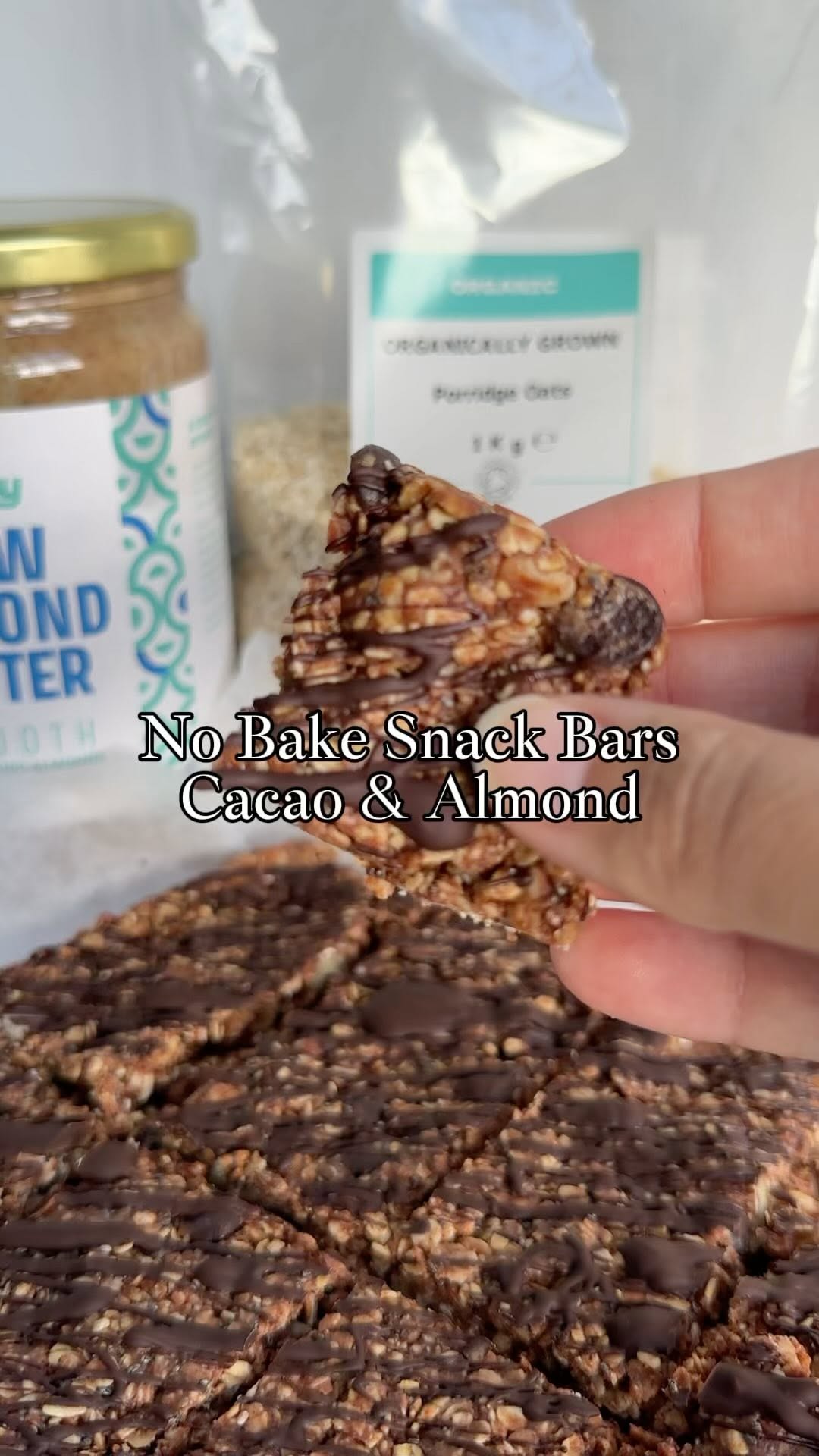 No-Bake Cacao Almond Bars by Welleasy