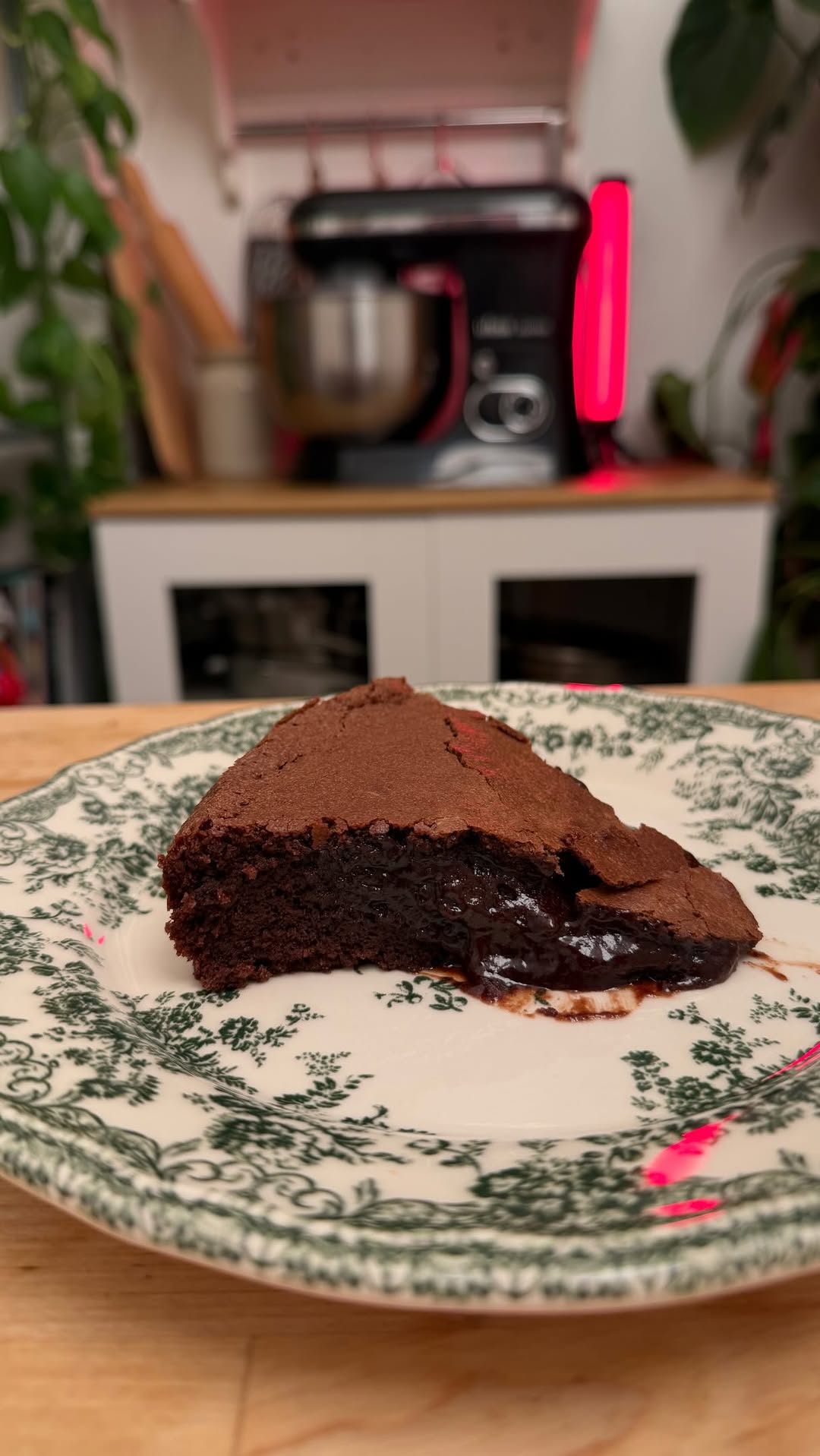 Creamy Molten Chocolate Cake by Carlosbernalchef