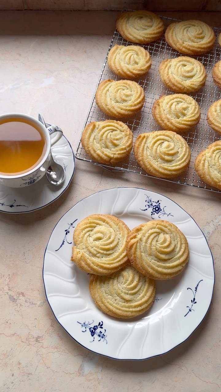 Classic Swirled Butter Cookies by Sophie Bakas