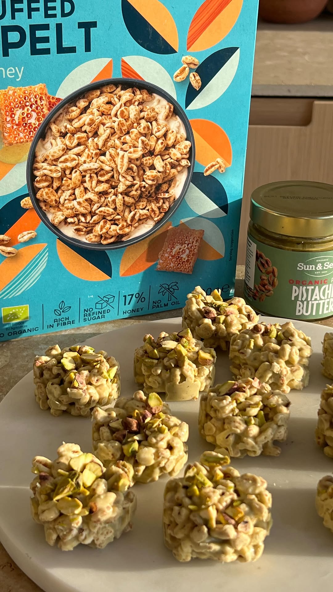 Crispy Pistachio White Choc Cups by Welleasy