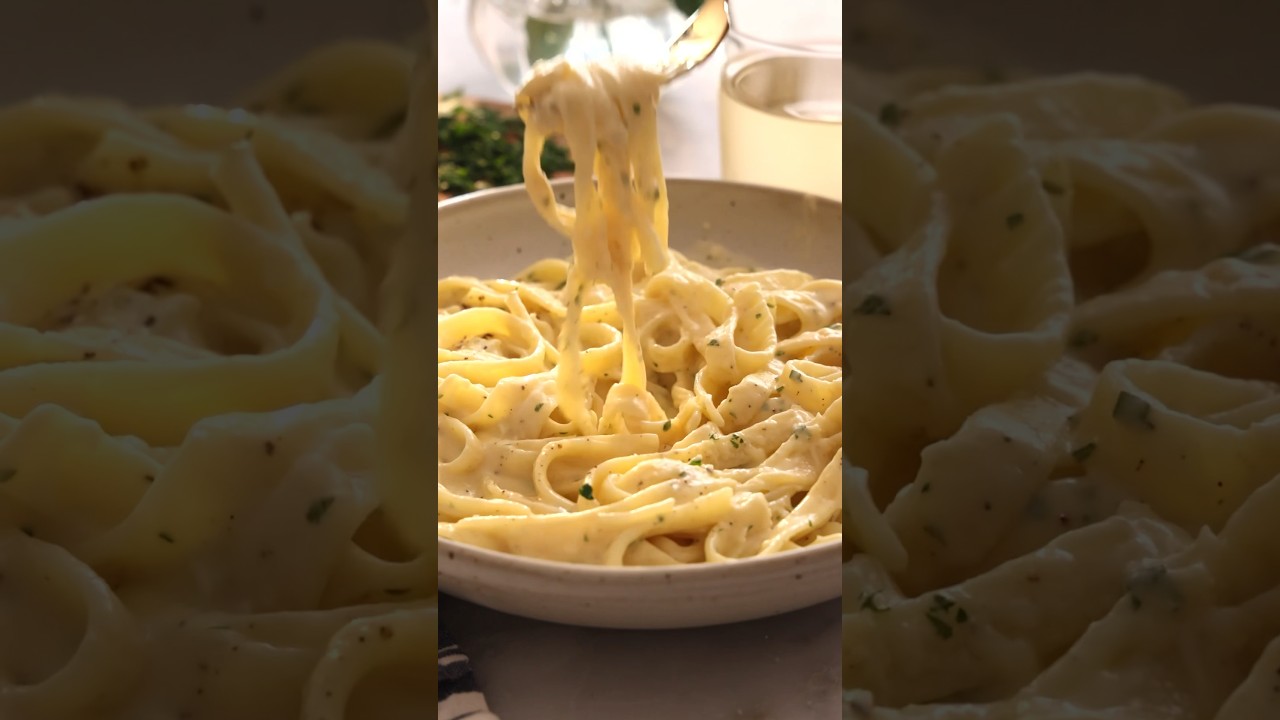 Fettuccine Alfredo by Preppykitchen