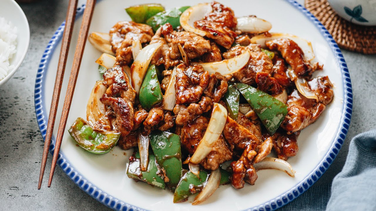 Pork and Pepper Stir Fry by Omnivores Cookbook